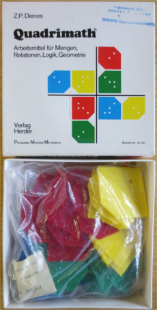 Formen Farben und Lochmuster Quadrimath